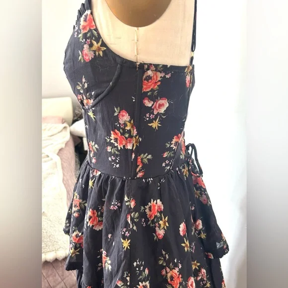 V. CHAPMAN Floral Black Tiered Catarina Maxi Dress Size 6 NWT - Picture 4 of 8